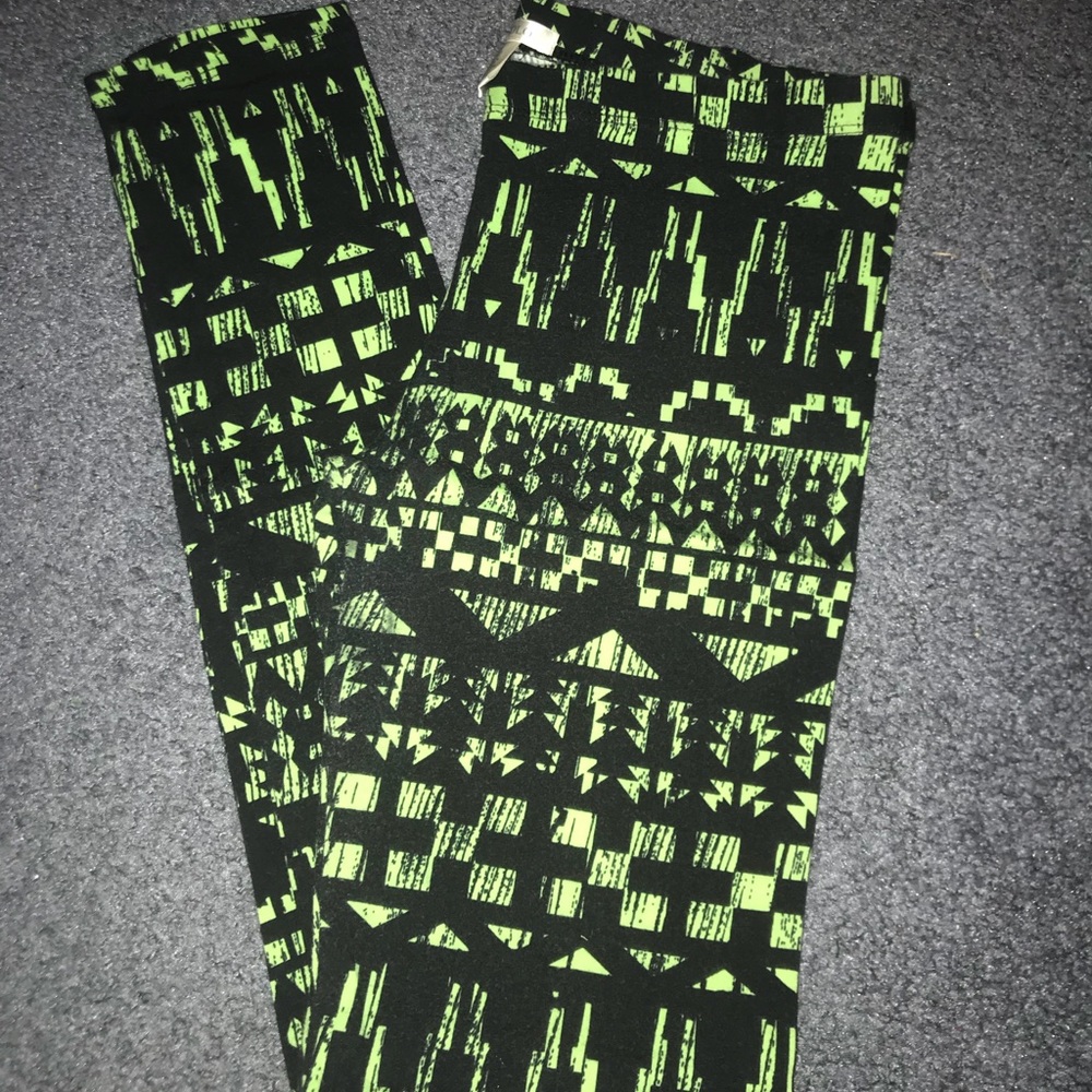 Black and green leggings